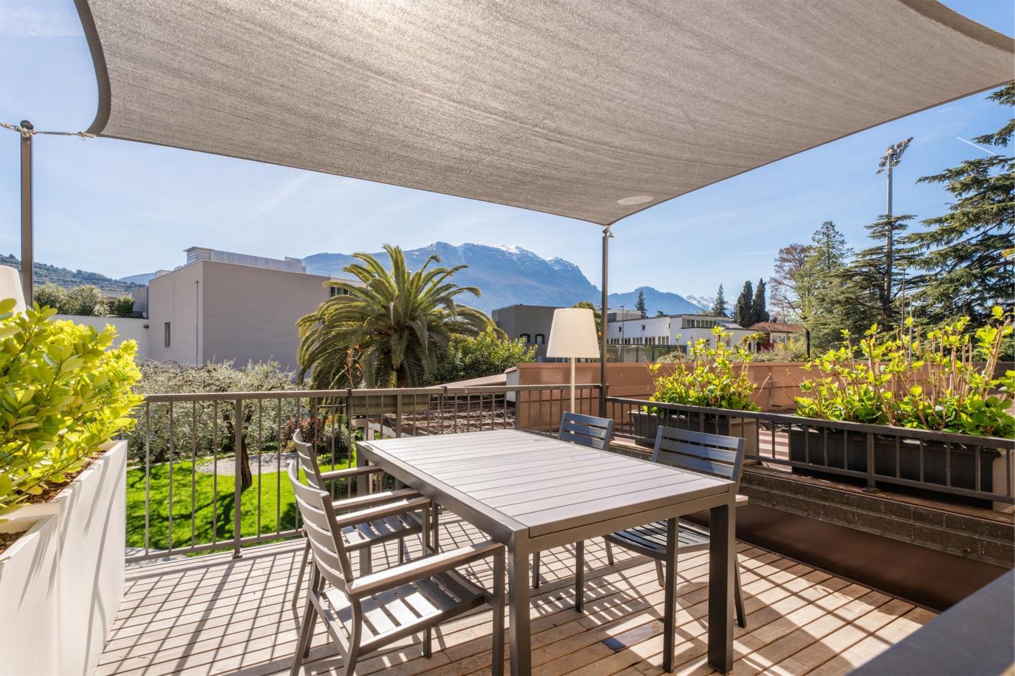Residence Villa Degli Aranci Riva del Garda Luaran gambar