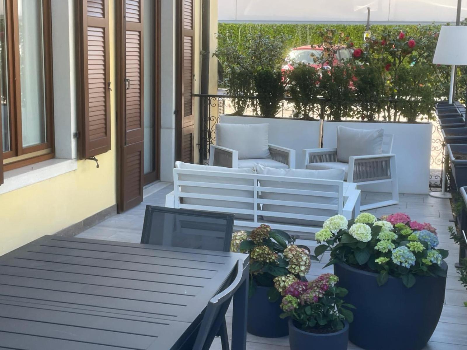 Residence Villa Degli Aranci Riva del Garda Luaran gambar